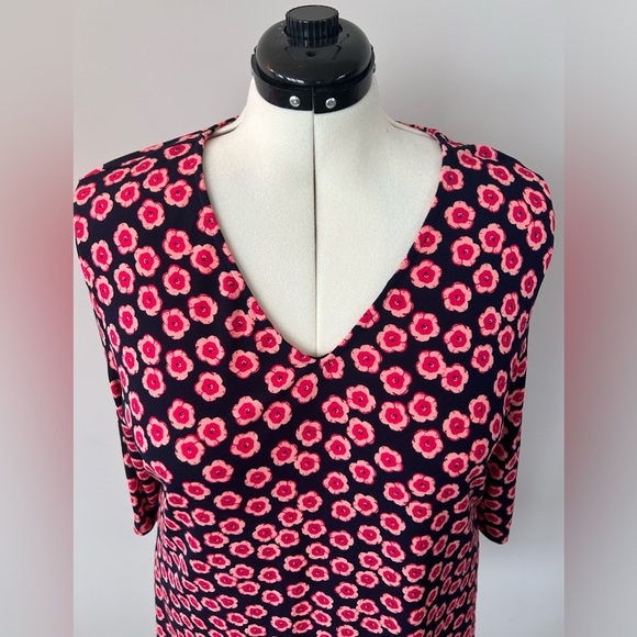 Leota Pink and Navy Flowered Top - Picture 1 of 6
